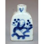 A 19TH CENTURY CHINESE BLUE & WHITE PORCELAIN SNUFF BOTTLE, the sides of the rectangular-section