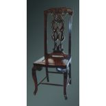 A 19TH CENTURY EUROPEAN-STYLE CARVED ROSEWOOD SIDE CHAIR, with carved cresting rail and pierced