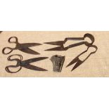 TWO PAIRS OF18th CENTURY SHEARING SCISSORS. TWO SPRING-TINE DAGS AND A SHEATH. The scissors are very
