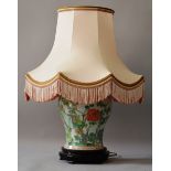 A LARGE CHINESE PORCELAIN LAMP AND SHADE.