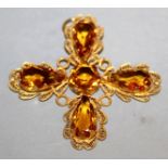 A VICTORIAN GOLD FILIGREE BROOCH.