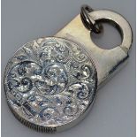 AN UNUSUAL VICTORIAN ENGRAVED AND SILVER SLIDING VESTA. Birmingham 1900 Maker: W.L. & Co.