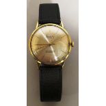 A GENTLEMAN’S 9CT GOLD ACCURIST WRISTWATCH with leather strap, in Accurist box.