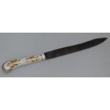 AN 18TH CENTURY DOCCIA PORCELAIN KNIFE HANDLE with ornate gilt floral decoration having a steel