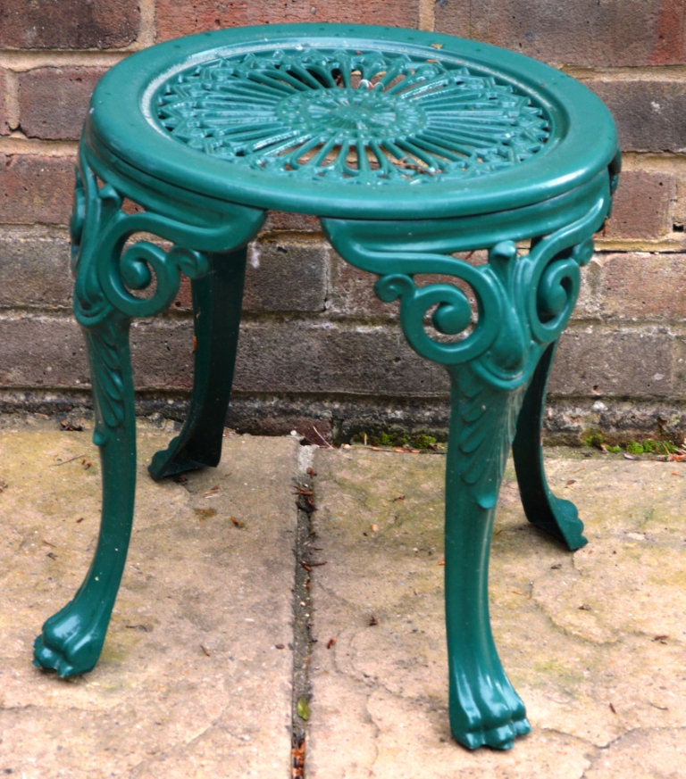 A PAIR OF GREEN PAINTED CAST ALUMINIUM SMALL PATIO TABLES; together with six chairs, two - Image 4 of 4