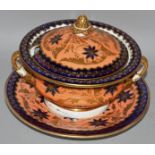 A 19TH CENTURY REGENCY PERIOD COALPORT TUREEN, COVER AND STAND painted in under-glaze blue and