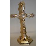 A CONTINENTAL SILVER .800 SILVER AND CRYSTAL CRUCIFIX, 11.5ins high, the cross as white crystal