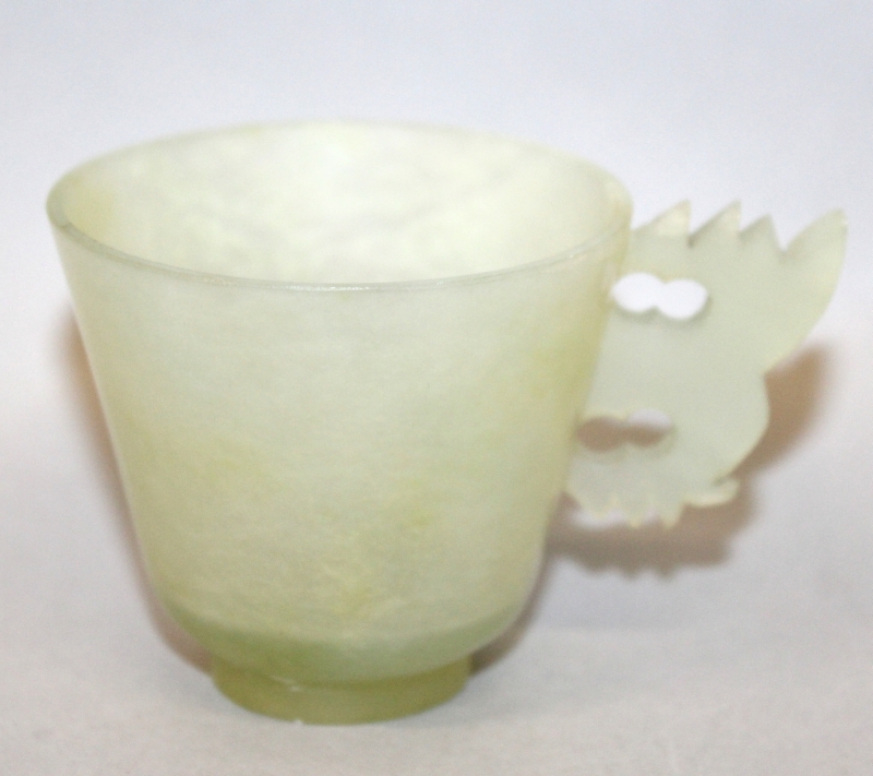 A 20TH CENTURY CHINESE GREEN JADE-LIKE SET OF CUPS & SAUCERS, comprising six flaring cups with - Image 3 of 3