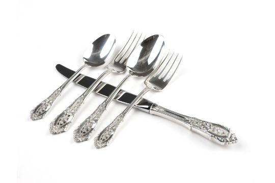 1040  Wallace sterling "Rose Point" flatware service Second half 20th century, designed 1934 by