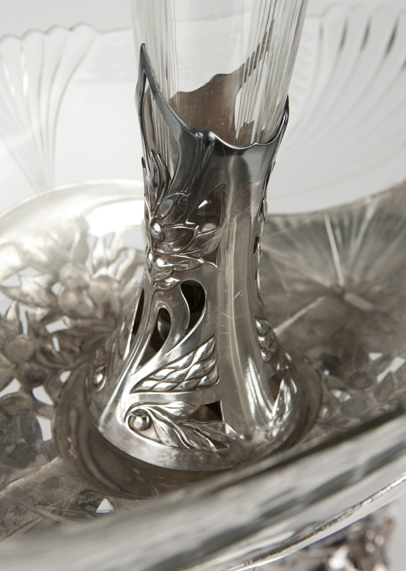 1047 Art Nouveau silver plate & cut glass centerpiece Late 19th/early 20th century, elements stamped - Image 4 of 6