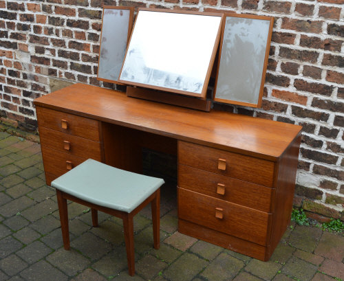 Stag dressing table with mirror & stool