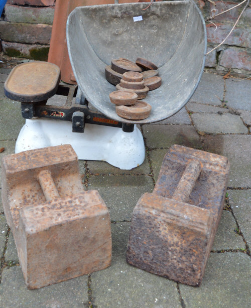 Set of scales with weights & 2 potato we