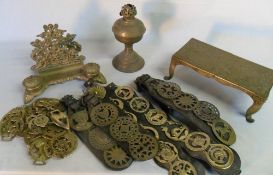 Assorted brass ware inc horse brasses