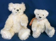2 Hermann teddy bears 'Little Santa' H 4