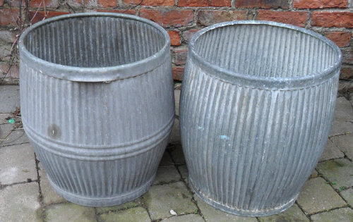 2 dolly tubs