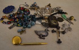 Costume jewellery including brooches, be