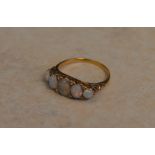 18ct gold 5 stone opal ring (af), total