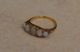 18ct gold 5 stone opal ring (af), total