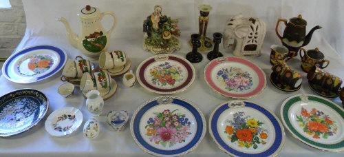 Assorted ceramics inc Capodimonte, Dartm