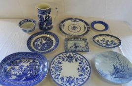 Assorted blue and white ceramics inc Del