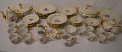 Lg gilt & lustre pt dinner / tea service