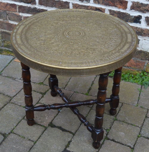 Brass top collapsable table