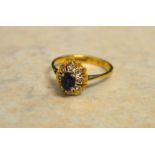 18ct gold sapphire & diamond ring, size M