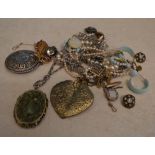 Various costume jewellery