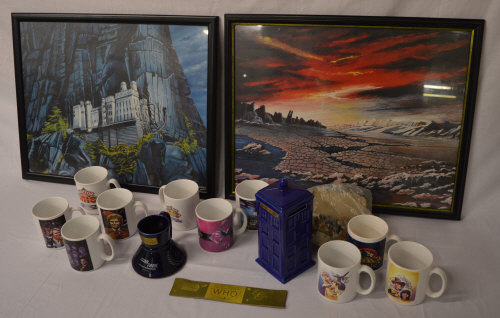 Collection of various Dr Who & Star Trek items inc mugs, puzzle, bookmark etc & 2 framed limited