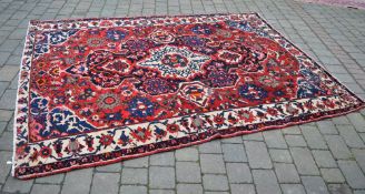 Persian Bakhtiari carpet 205cm x 280cm (
