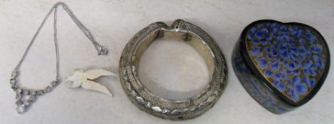 White metal bracelet, small jewellery bo