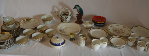 Ceramics including part tea service, soa