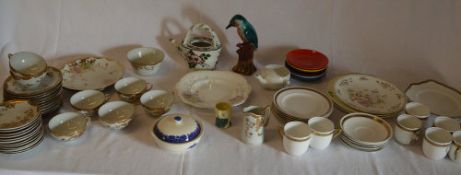 Ceramics including part tea service, soa