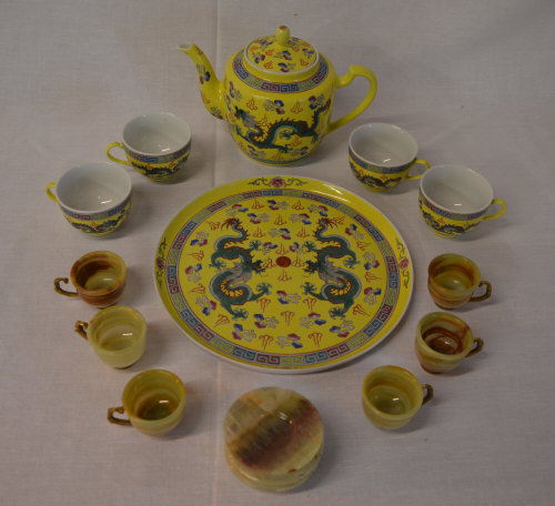 Onyx miniature tea service & oriental pa