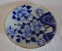 Large ceramic charger with floral patter