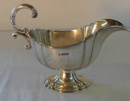 Silver sauce boat Sheffield 1910 Maker C