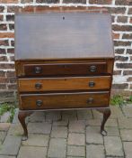 Early 20th century bureau with cabriole