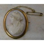 9ct gold cameo brooch