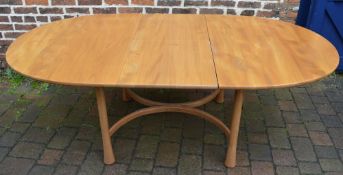 Ercol draw leaf dining table extending t