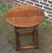 Early 18th century style oak circular oc