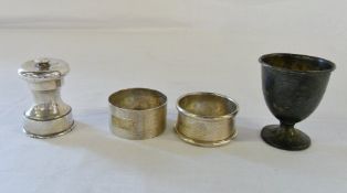2 silver napkin rings, egg cup & pepper