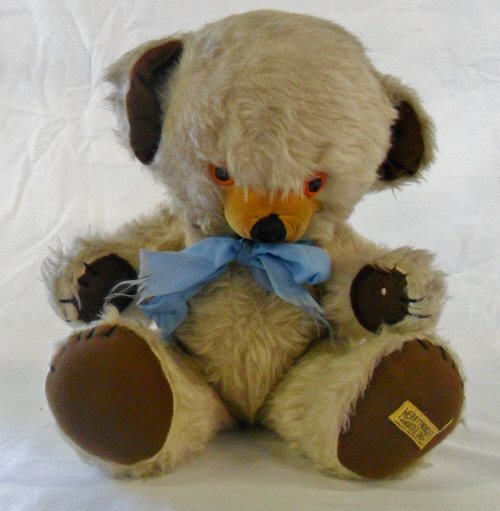 Merrythought jointed cheeky bear with bl