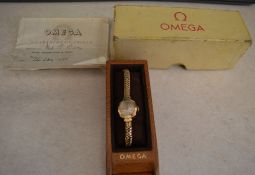 Ladies 18ct Omega wristwatch with case &