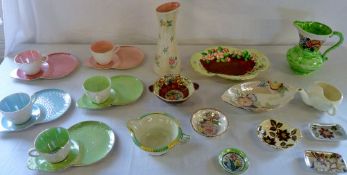 Assorted Maling ware inc harlequin colou