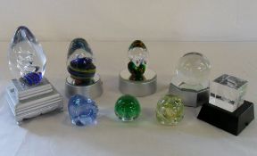 Various paperweights with stands