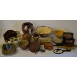 Kitchenalia including mixing bowls, ston