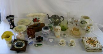 Various items inc Mdina paperweight, Roy