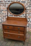 Oak dressing table / chest of drawers wi