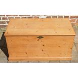 Pine blanket box