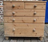 Victorian pine chest of drawers